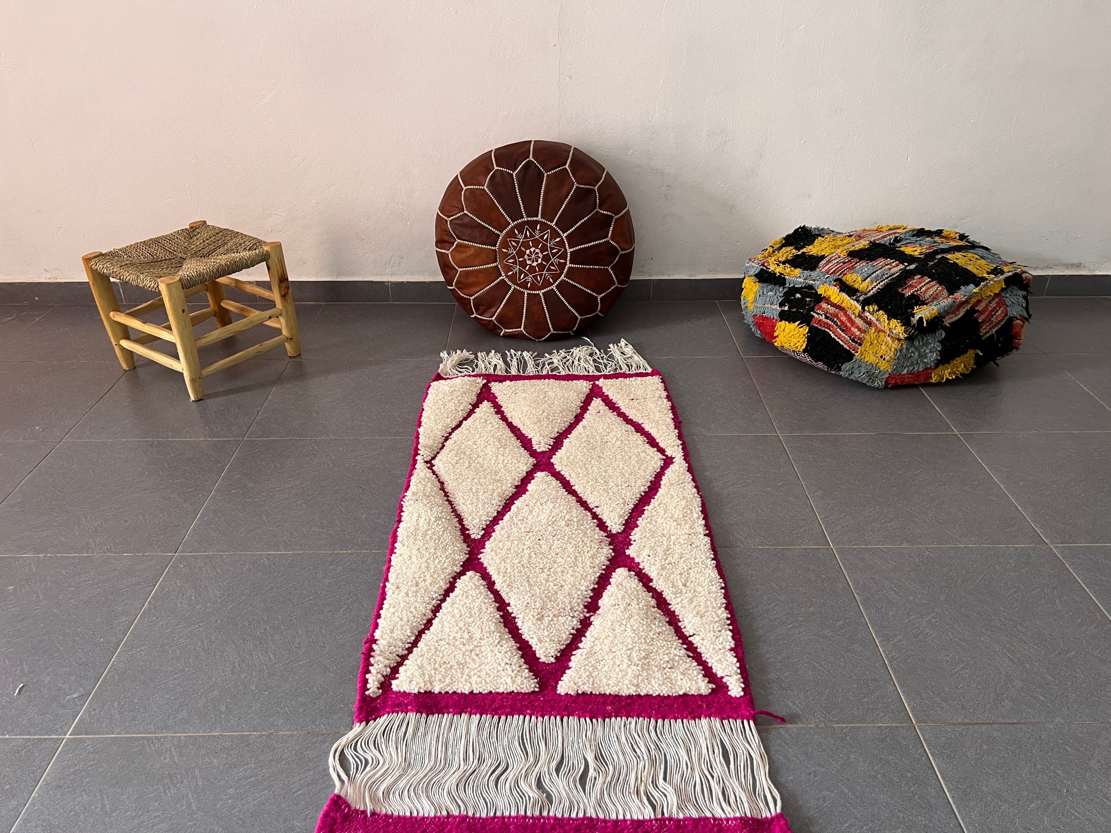 DecorBites™ Moroccan Handmade Small Beni Ouarain rug 1m / 70cm