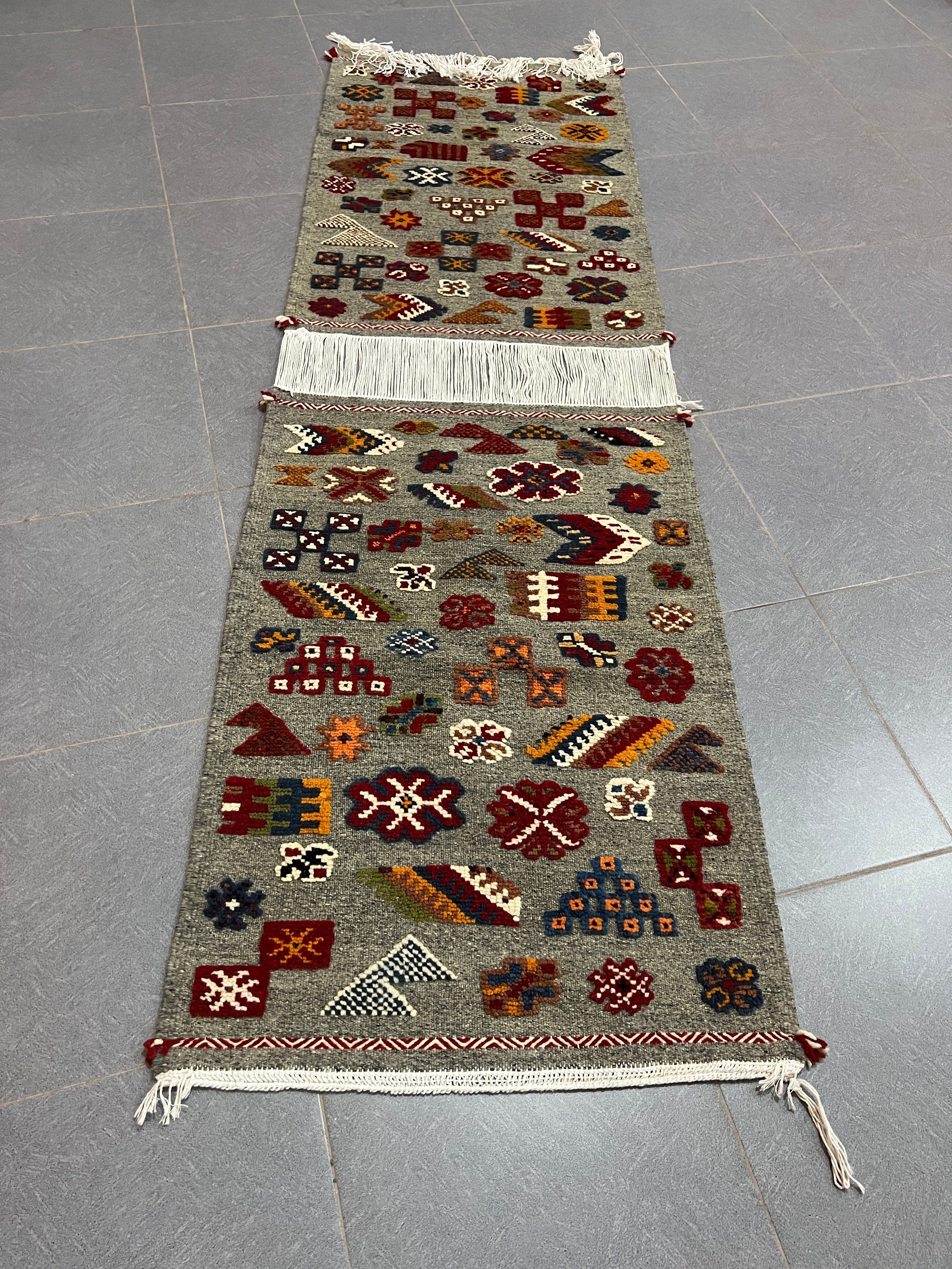 DecorBites™ Moroccan Handmade Taznakht Rug - 110 x 70 cm