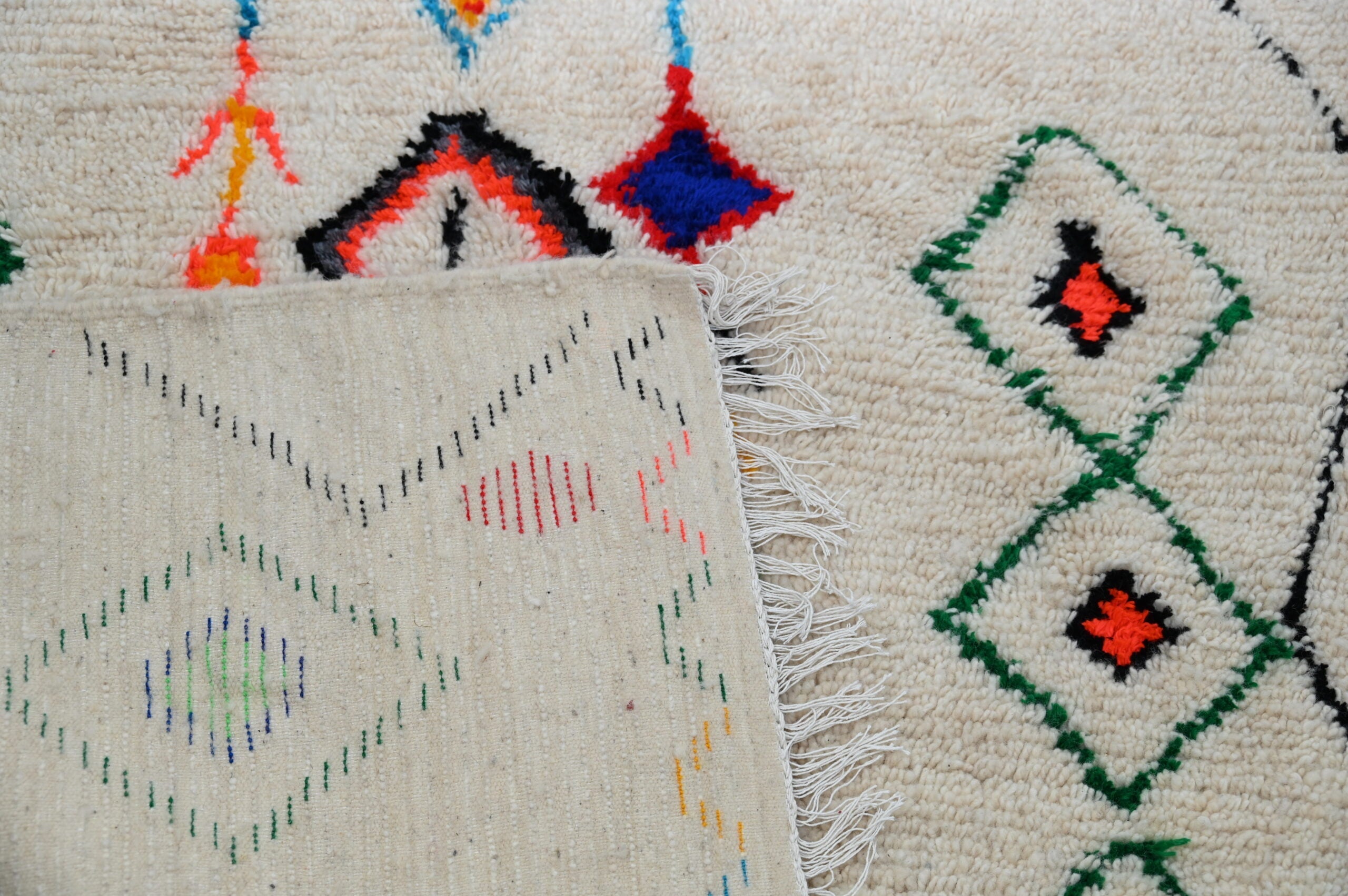 DecorBites™ Moroccan Handmade Traditional Azilal Rug 253 X 154 Cm