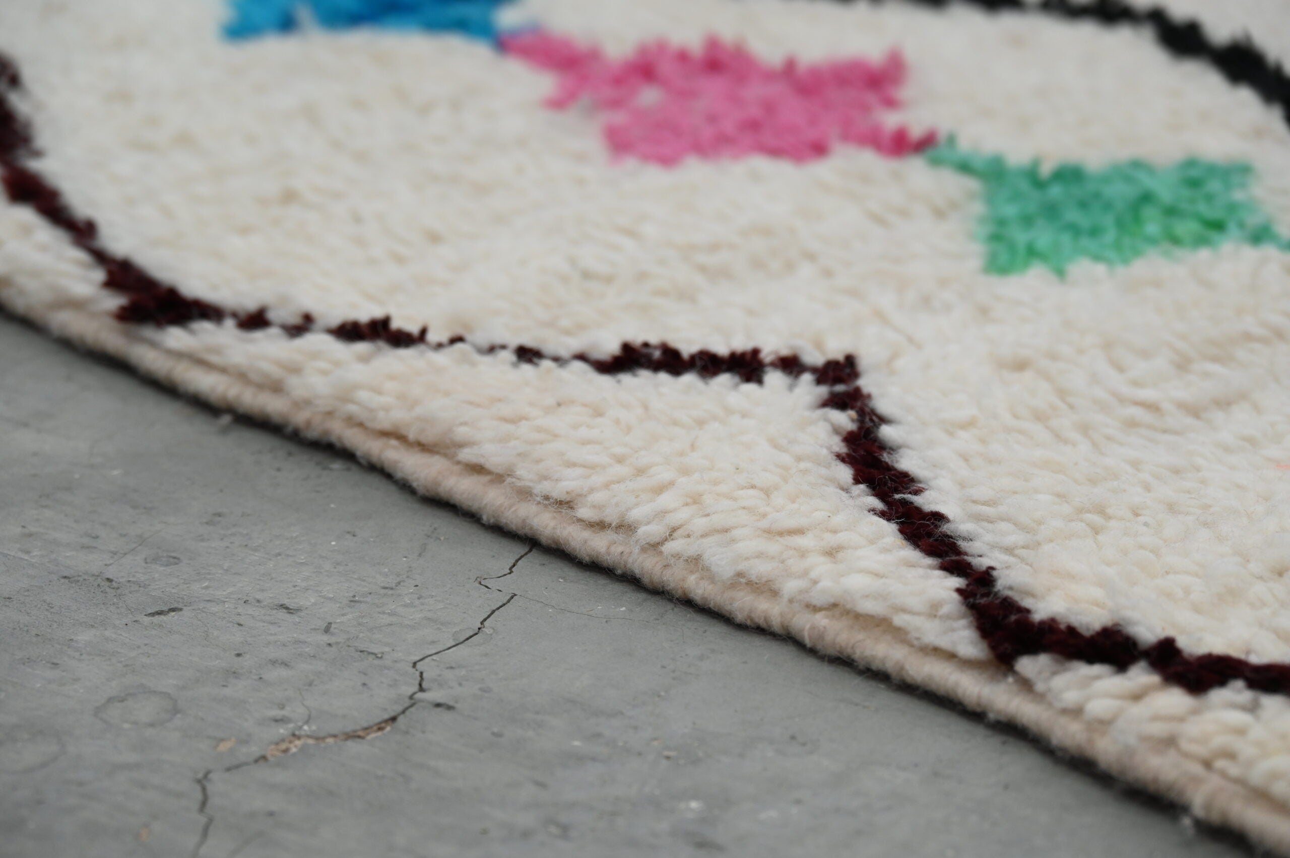 DecorBites™ Moroccan Handmade Traditional Azilal Rug 255 X 144 Cm