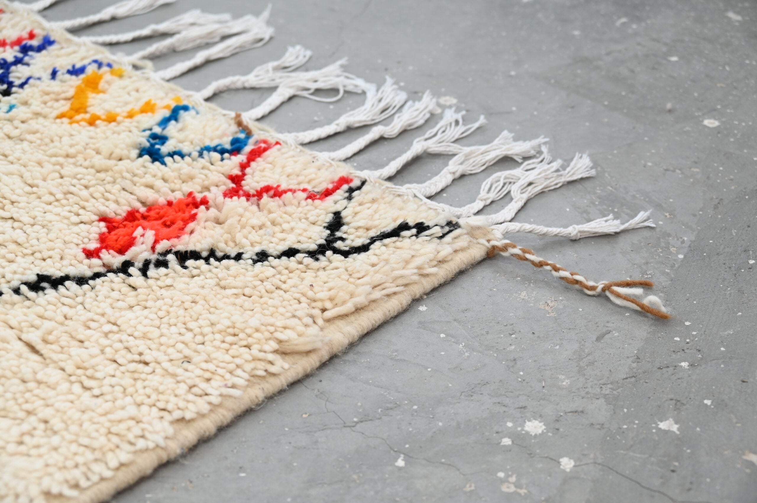DecorBites™ Moroccan Handmade Traditional Azilal Rug 260 X 145 Cm