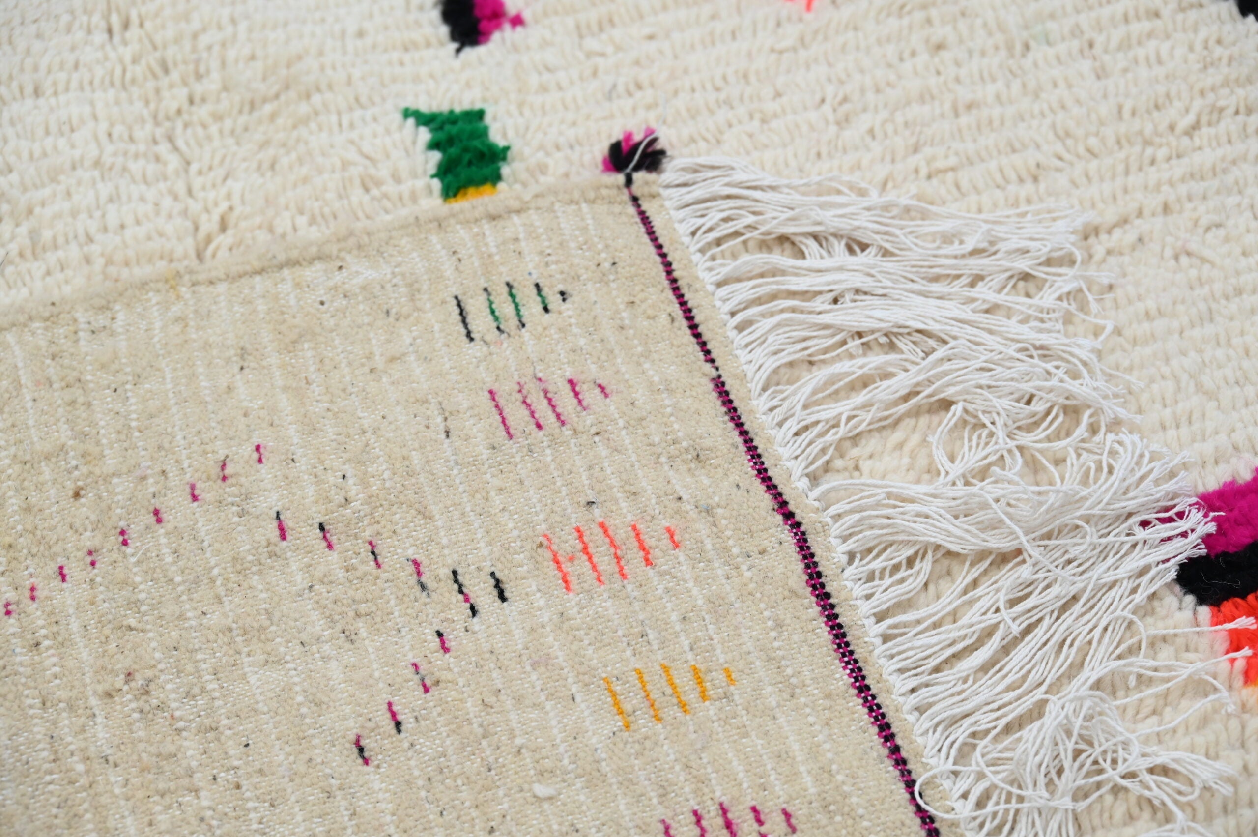 DecorBites™ Moroccan Handmade Traditional Azilal Rug 260 X 148 Cm