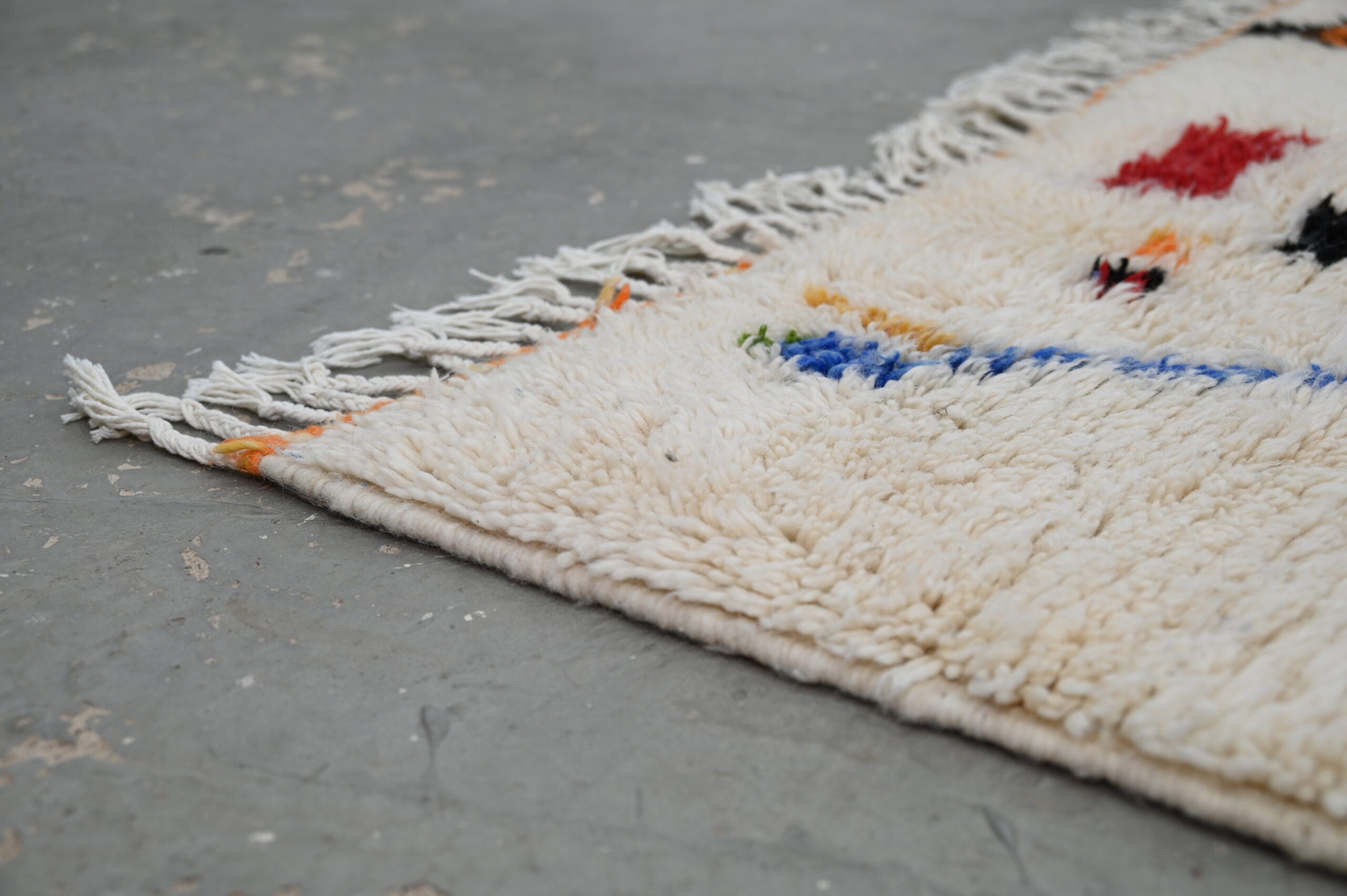 DecorBites™ Moroccan Handmade Traditional Azilal Rug 261 X 143 cm