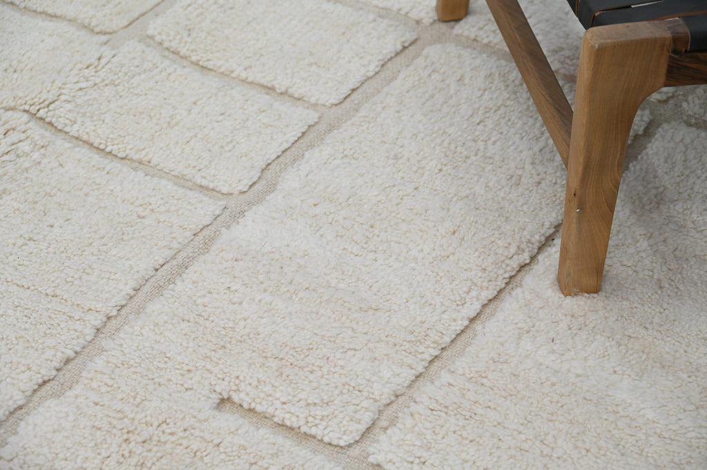 DecorBites™ Moroccan Handmade Traditional Beni Ouarain Carpet 305 X 202 Cm