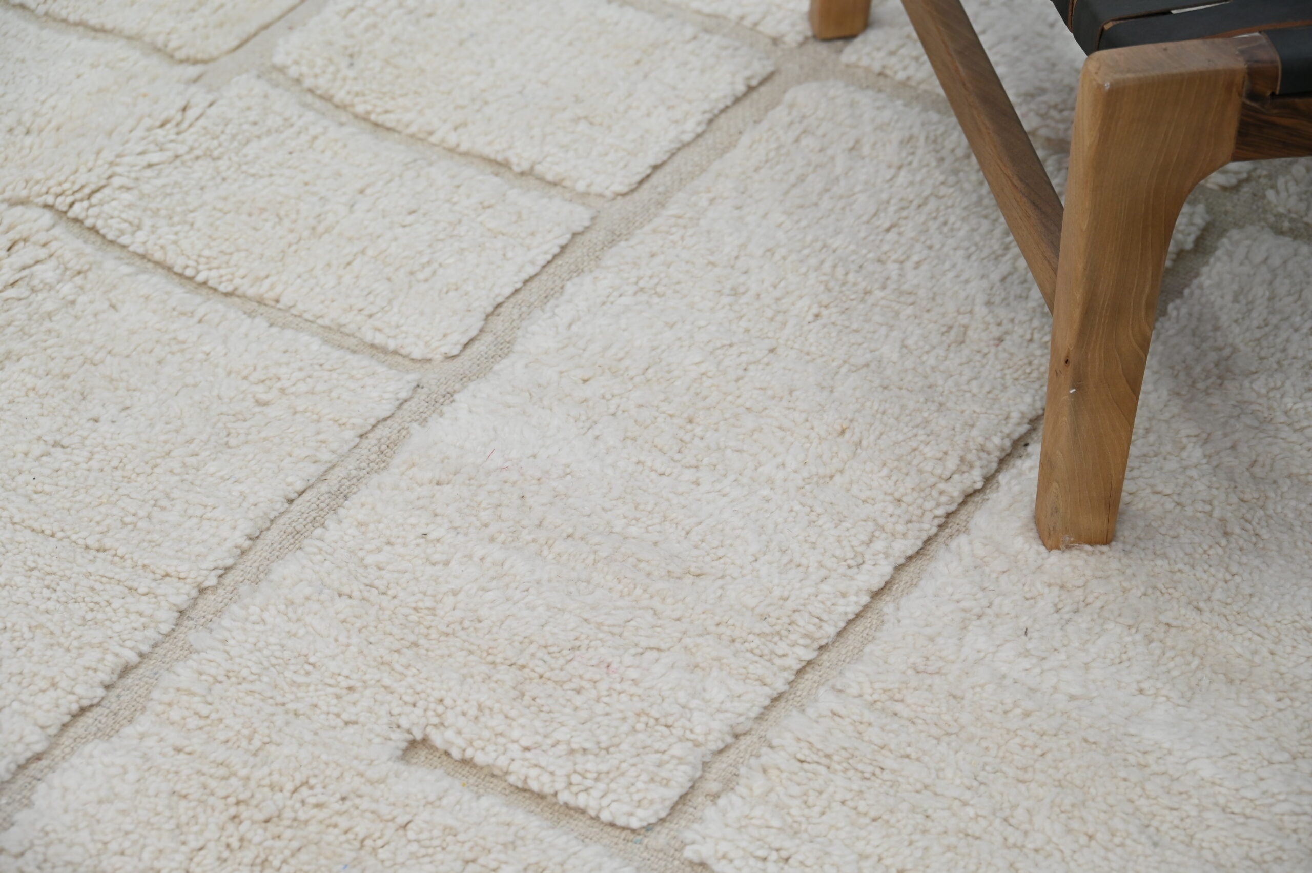 DecorBites™ Moroccan Handmade Traditional Beni Ouarain Carpet 305 X 202 Cm