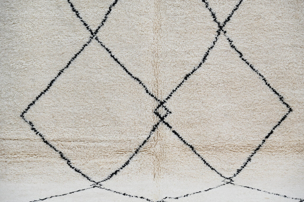 DecorBites™ Moroccan Handmade Traditional Beni Ouarain Carpet 310 X 215 Cm