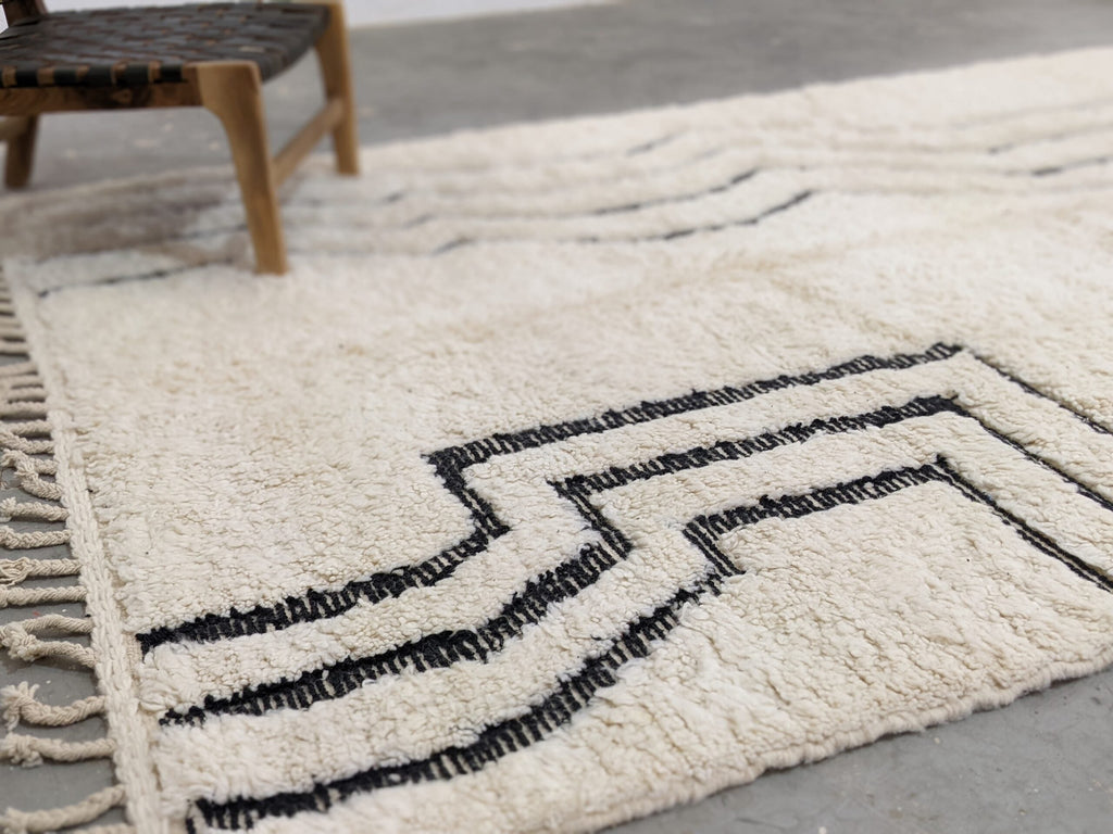 DecorBites™ Moroccan Handmade Traditional Beni Ouarain Rug 285 X 194 cm