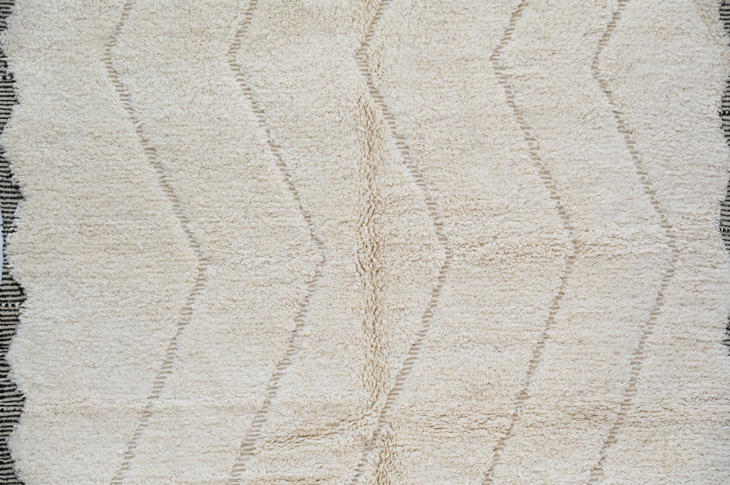 DecorBites™ Moroccan Handmade Traditional Beni Ouarain Rug 290 X 205 Cm