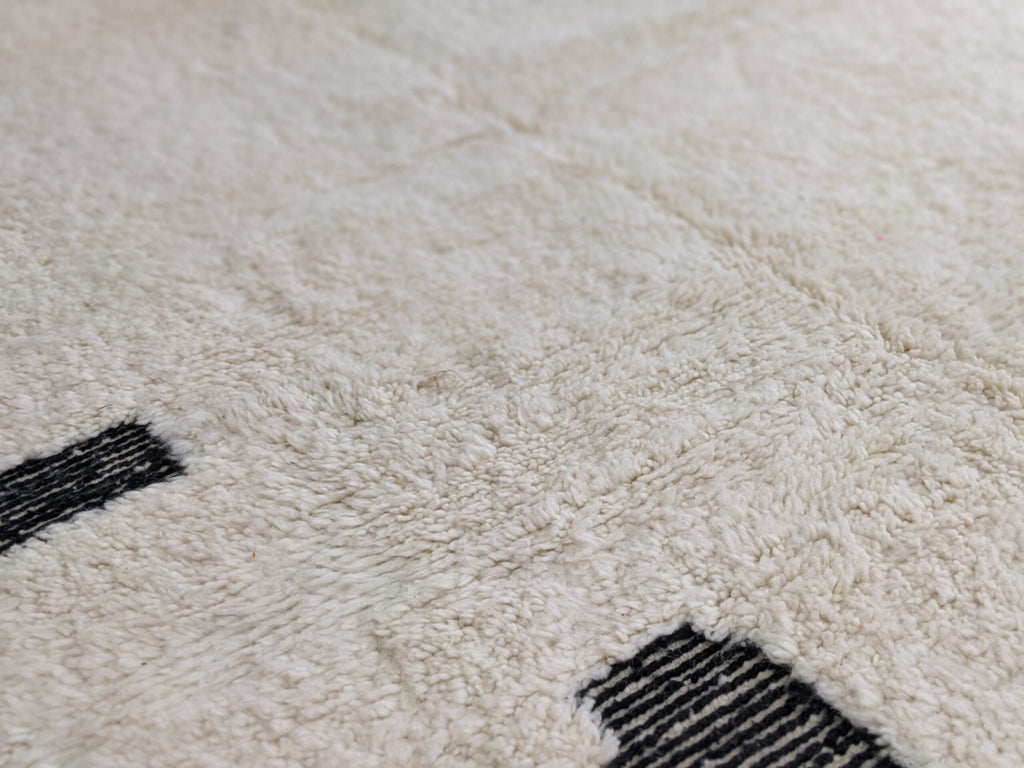 DecorBites™ Moroccan Handmade Traditional Beni Ouarain Rug 290 X 210 Cm