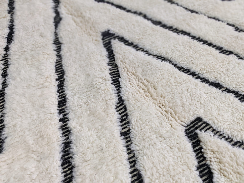 DecorBites™ Moroccan Handmade Traditional Beni Ouarain Rug 290 X 213 Cm