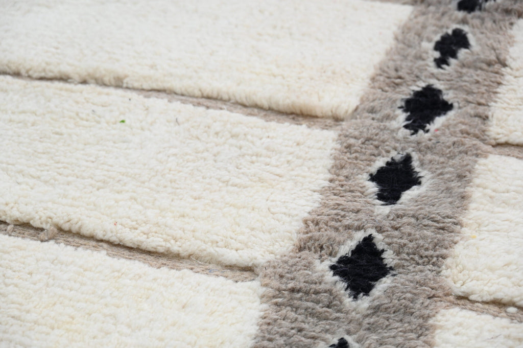 DecorBites™ Moroccan Handmade Traditional Beni Ouarain Rug 303 X 196 Cm