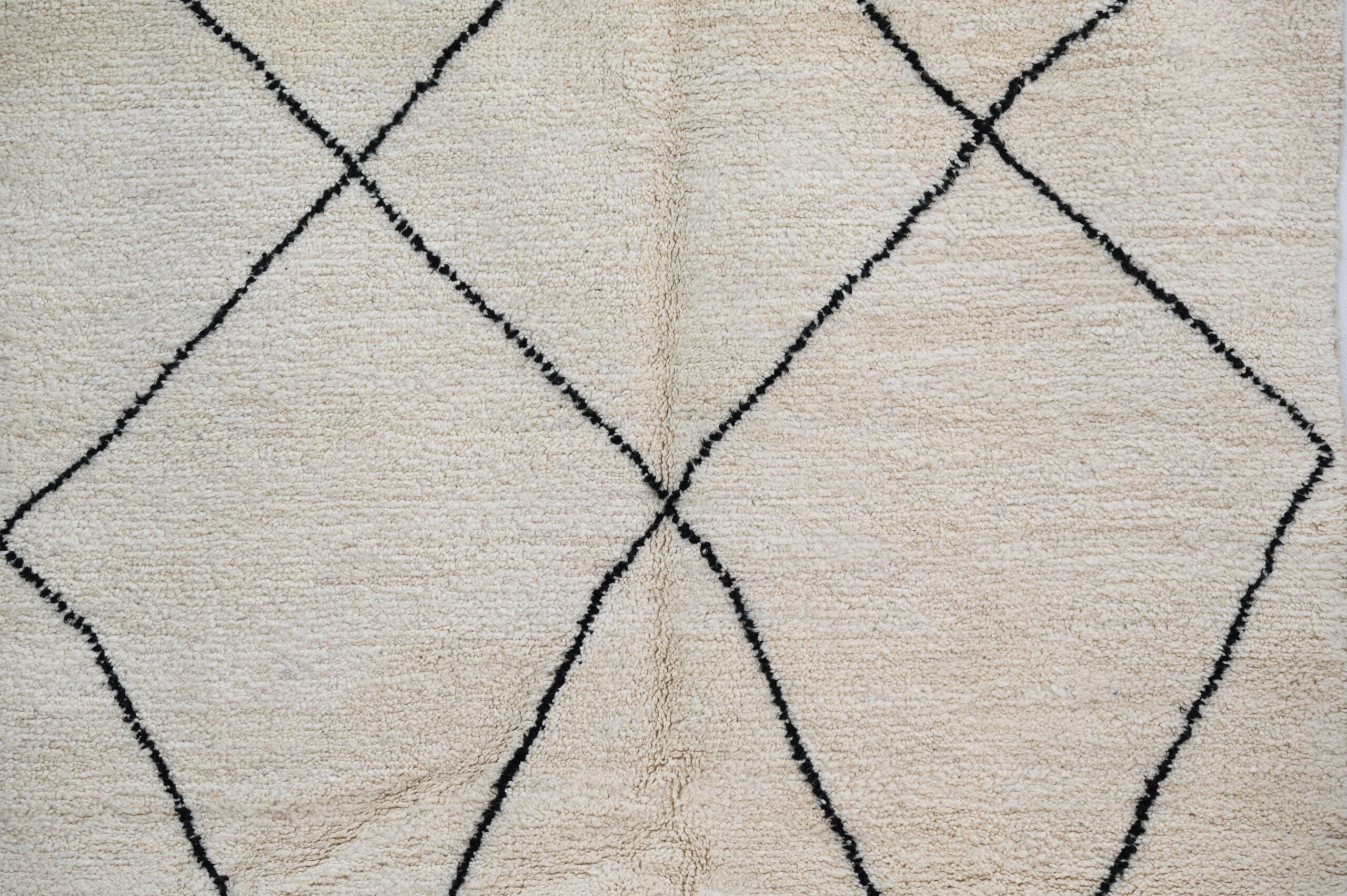 DecorBites™ Moroccan Handmade Traditional Beni Ouarain Rug 309 X 204 Cm