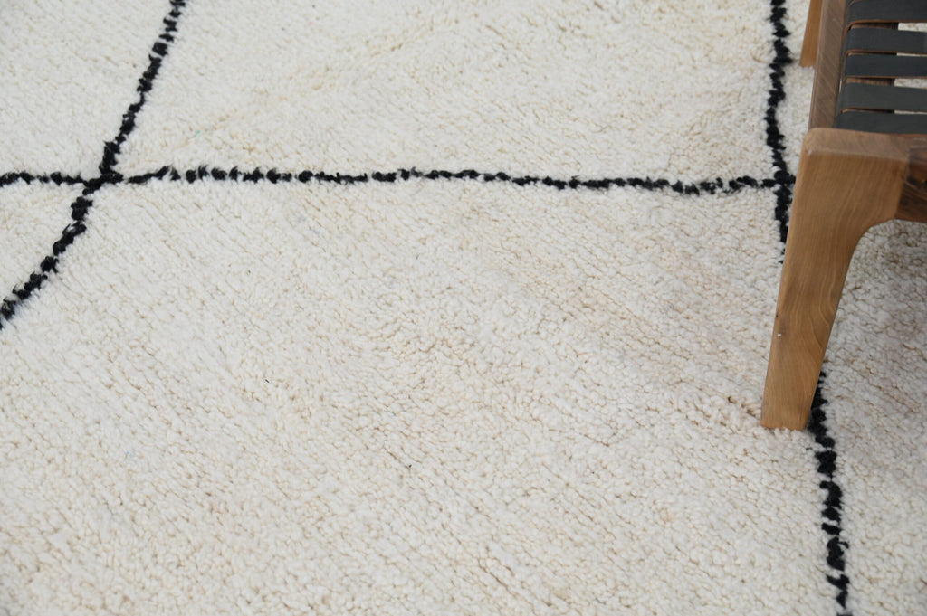 DecorBites™ Moroccan Handmade Traditional Beni Ouarain Rug 309 X 204 Cm