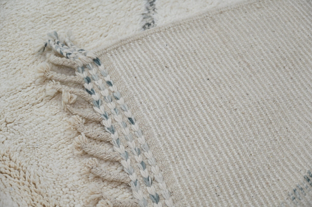 DecorBites™ Moroccan Handmade Traditional Berber Rug Beni Ouarain 303 X 212 Cm