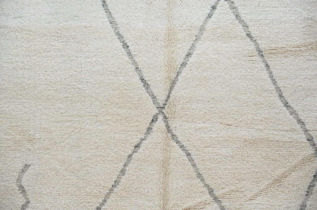 DecorBites™ Moroccan Handmade Traditional Berber Rug Beni Ouarain 303 X 212 Cm