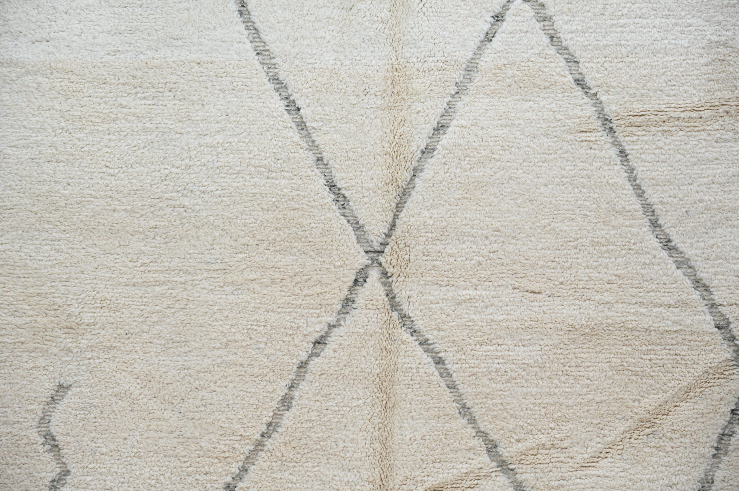 DecorBites™ Moroccan Handmade Traditional Berber Rug Beni Ouarain 303 X 212 Cm
