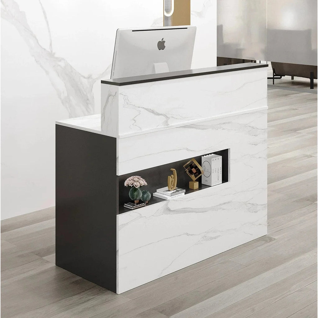 Natalia · Greeter Station
