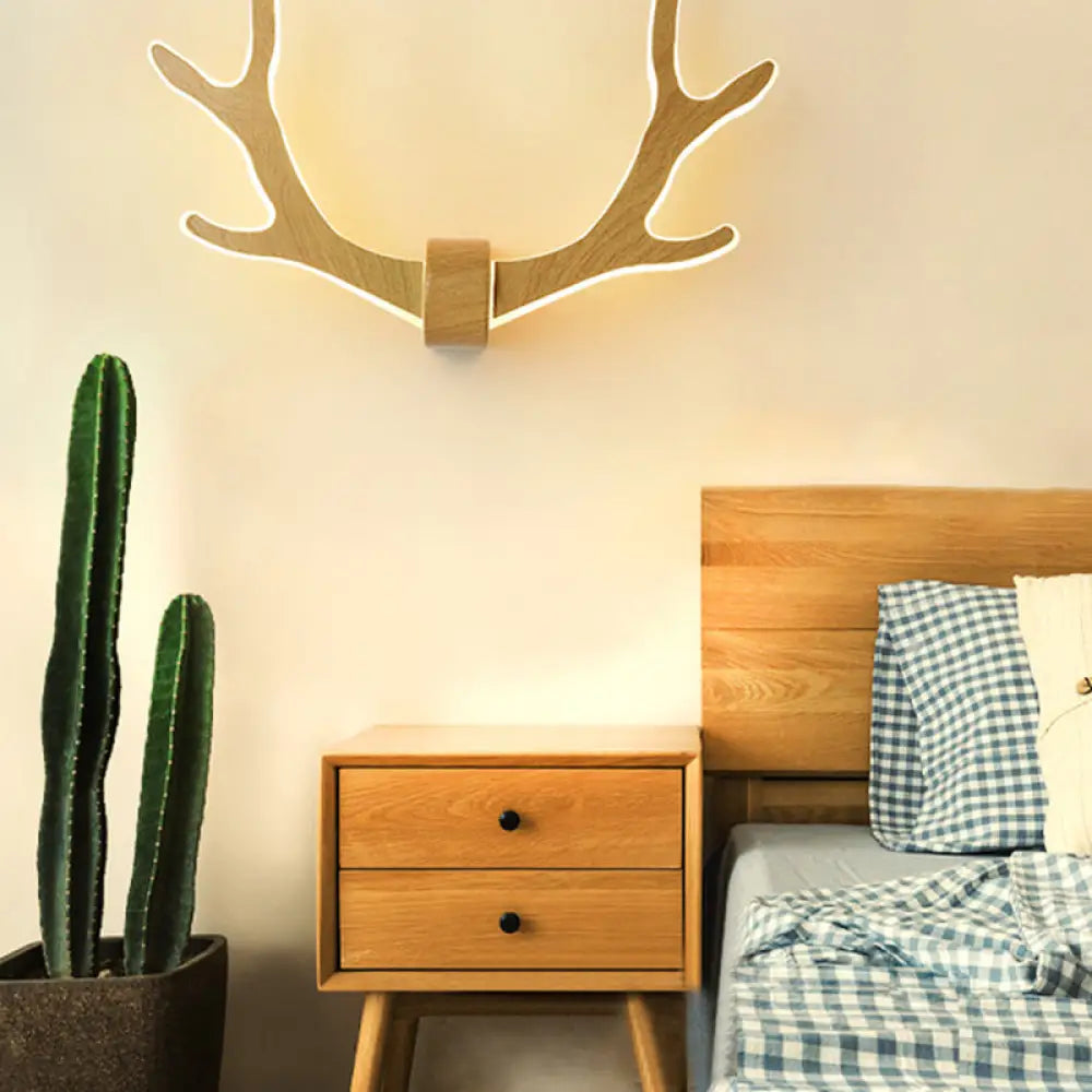 DecorBites™ Nordic Style Wooden Antler Wall Sconce Lamp with LED Lighting - Ideal for Corridor