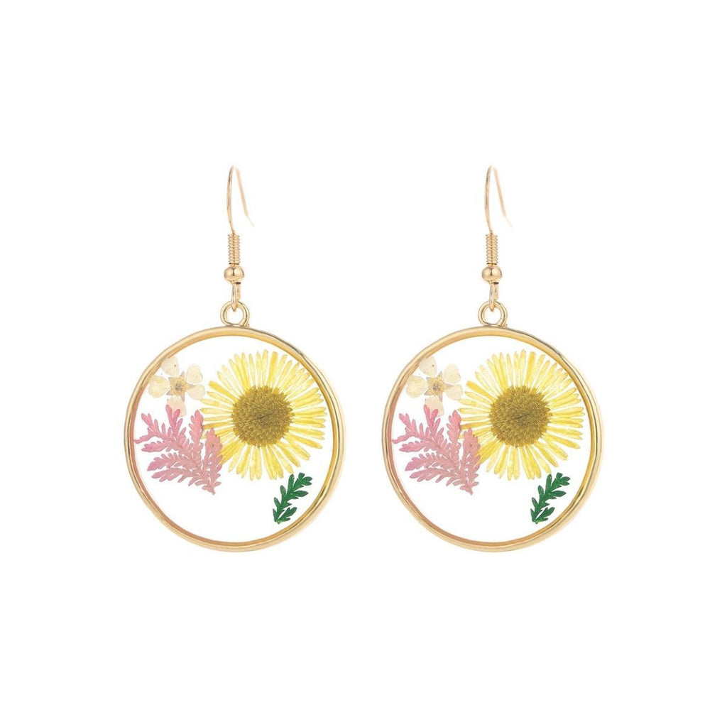 Dried Flower Round Gold Earrings – Stylish Statement Jewelry