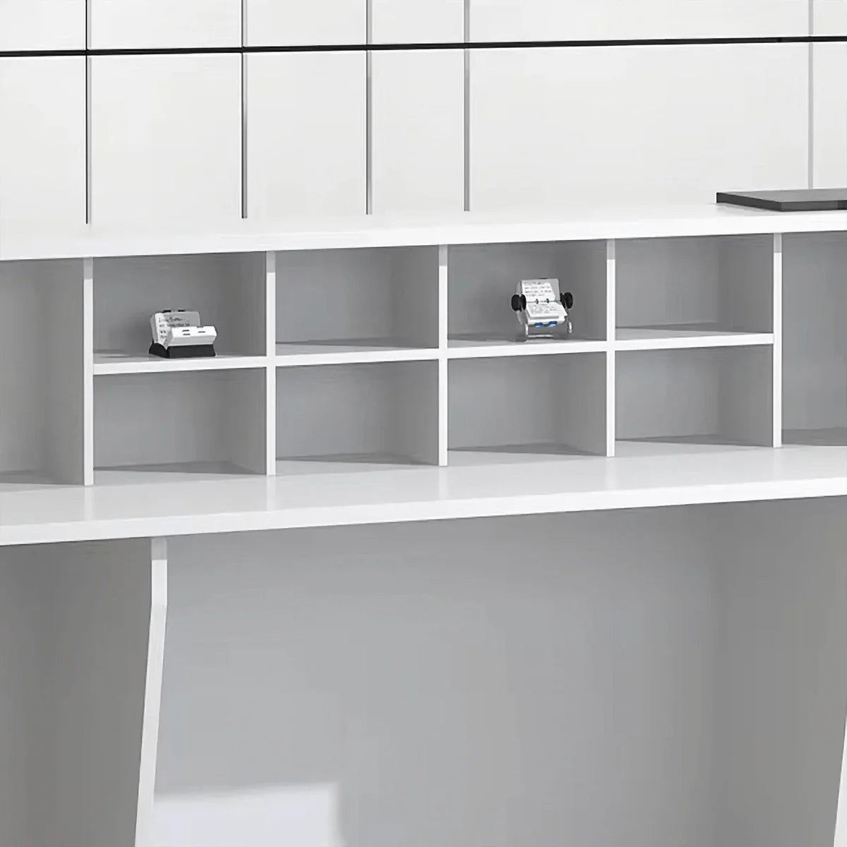 Seralyn · Front Reception Desk