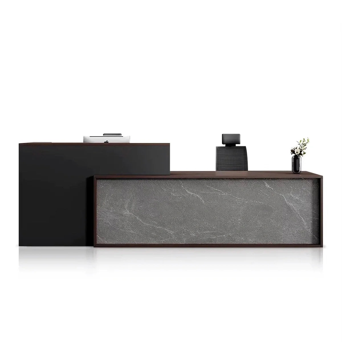 Vicente · Front Reception Desk